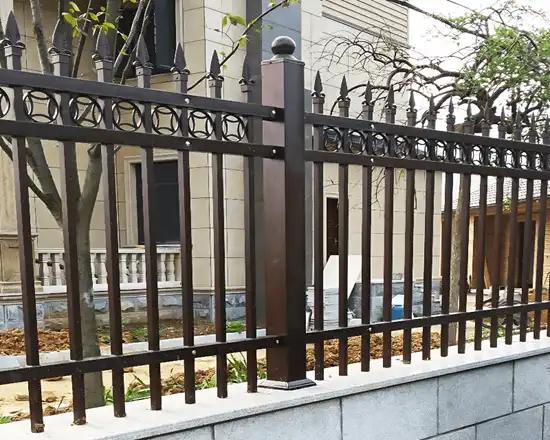 spear head top fence